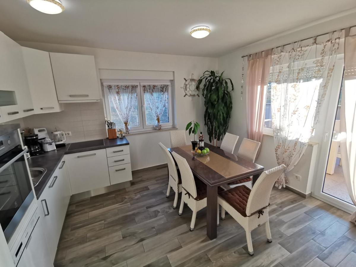Апартаменти Casa Matea - 90 M From The Sea, New Private Swimming Pool Пула Екстер'єр фото