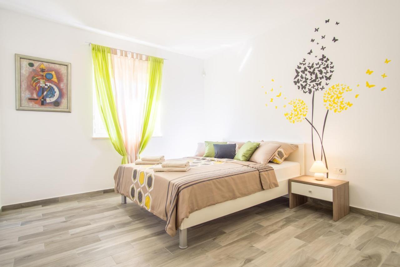 Апартаменти Casa Matea - 90 M From The Sea, New Private Swimming Pool Пула Екстер'єр фото